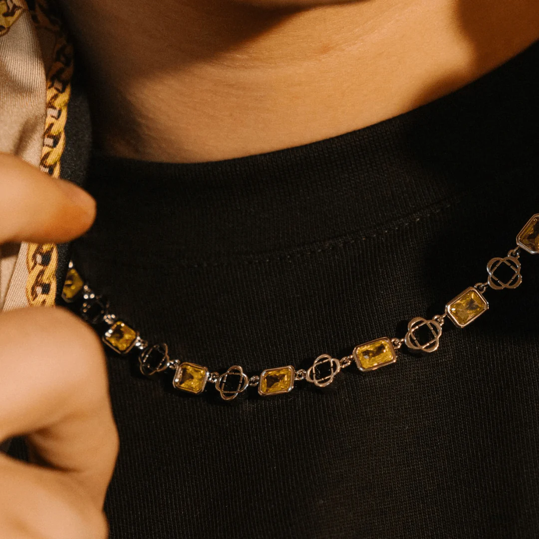 Yellow Gemstone Clover Necklace (Silver) - Image 7